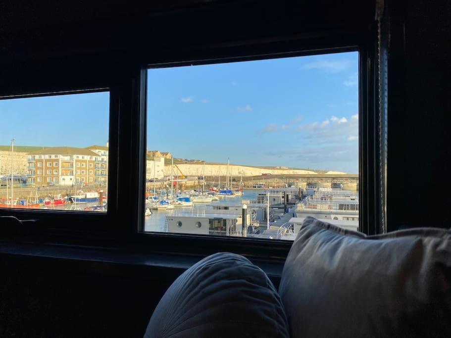 Seascape - Floating Home At Brighton Marina With Free Parking Eksteriør bilde