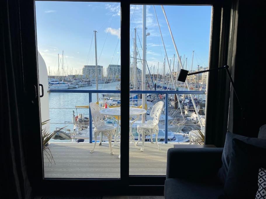 Seascape - Floating Home At Brighton Marina With Free Parking Eksteriør bilde