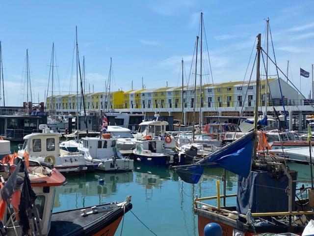 Seascape - Floating Home At Brighton Marina With Free Parking Eksteriør bilde
